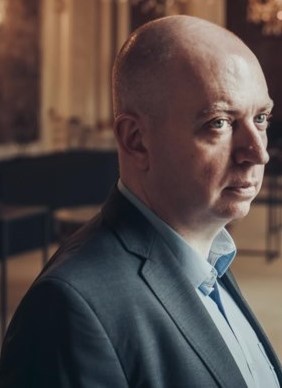Professor Ben O’Loughlin